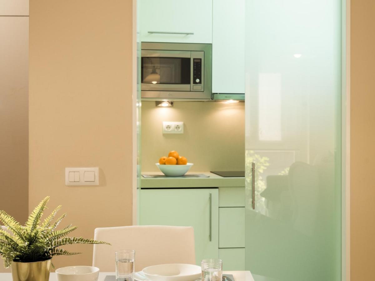 Misterhost San Bernardo Jardines De Murillo Севилья Экстерьер фото